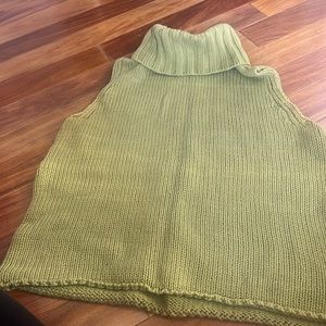 Banana republic cotton turtleneck size medium